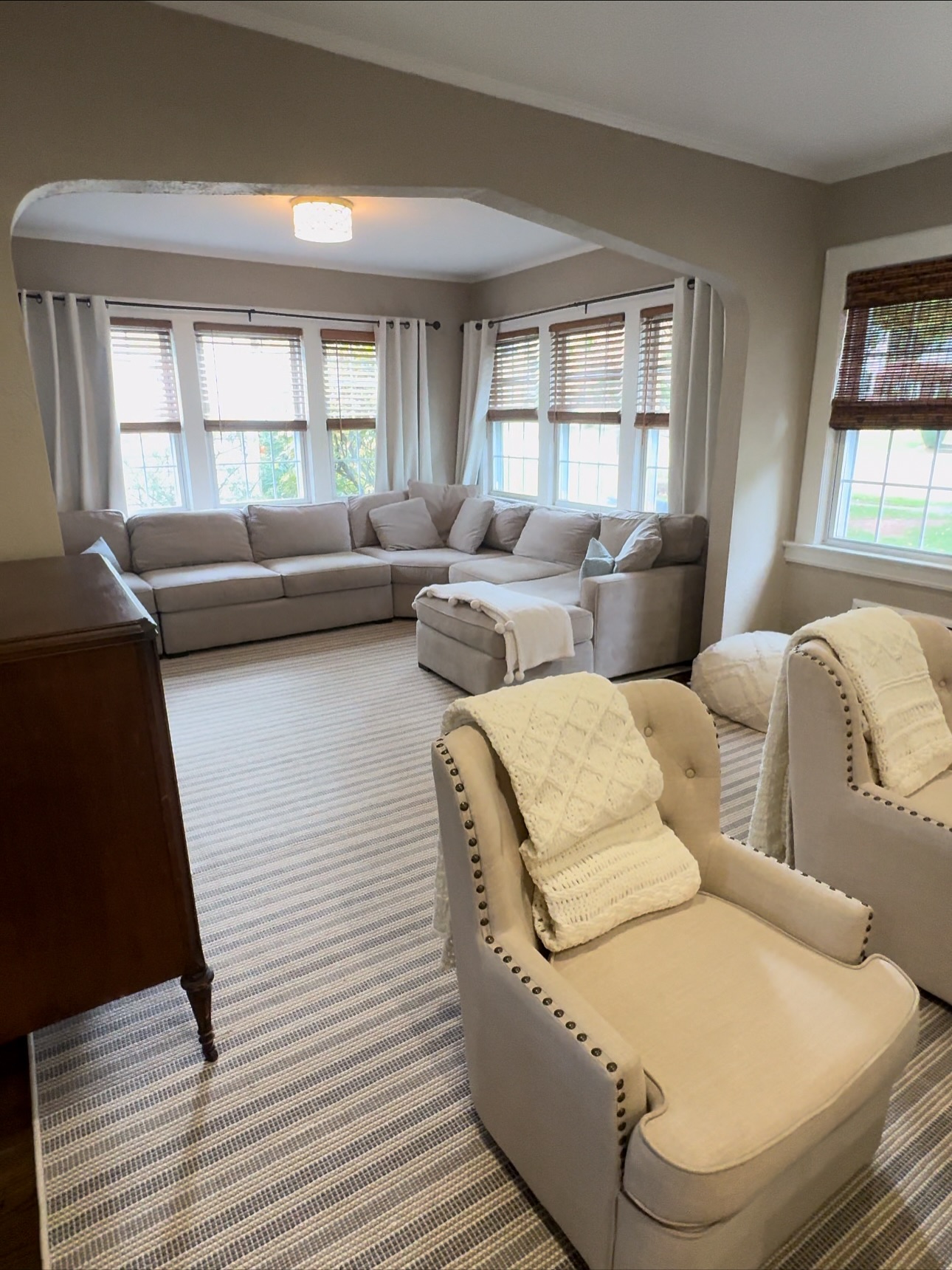 Aurora_ChurchillCaprets_2